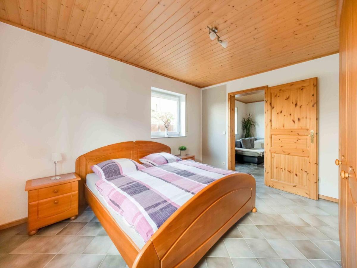 Holiday Home In The Eifel-Mosel With Garden Roes Екстериор снимка