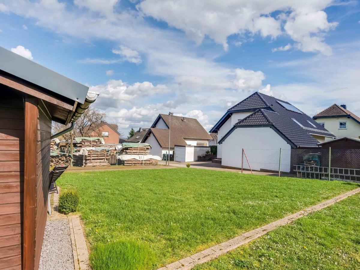 Holiday Home In The Eifel-Mosel With Garden Roes Екстериор снимка