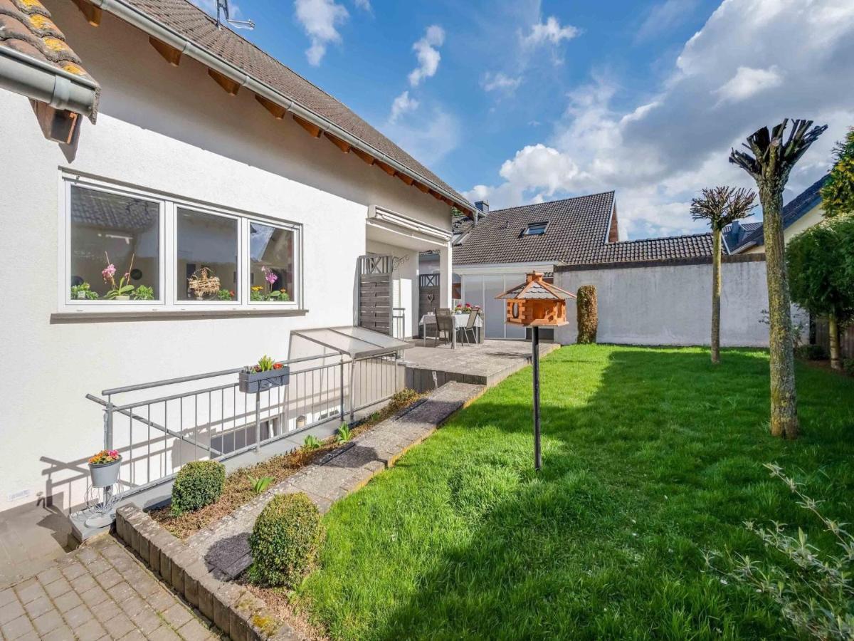 Holiday Home In The Eifel-Mosel With Garden Roes Екстериор снимка
